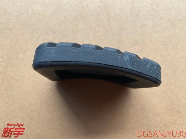 Outlander ASX LANCER PAJERO PAD,BRAKE PEDAL or CLUTCH PEDAL MB193884