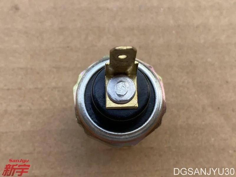 SWITCH,ENG OIL PRESSURE 83530-14030 MD138993 1258A002