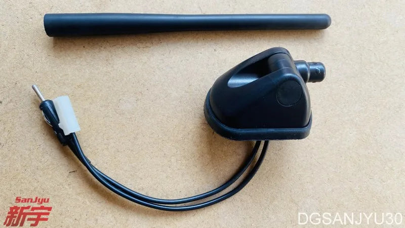 ANTENNA and BASE LANCER10 2007-2015 CY0A ,OUTLANDER CW0W 2007-2012