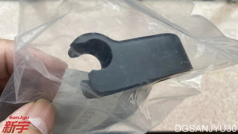 PAJERO3 V70V60 COVER,REAR WINDOW WIPER ARM HEAD MB623365 MY2000-2007 GENUINE