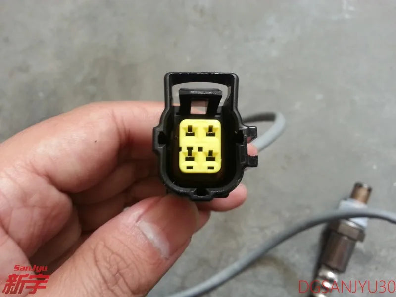 OUTLANDER ASX LANCER ECLIPSECROSS SENSOR,ENG CONTROL OXYGEN 1588A141 GENUINE JAPAN