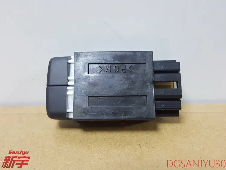 PAJERO V70WV90WV80W SWITCH,FOG LAMP FRONT & REAR FOG MR190953
