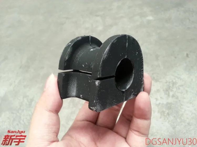 PAJERO3 4 V70V60V80V90W BUSHING, REAR SUSP STABILIZER  MR418547 φ=24