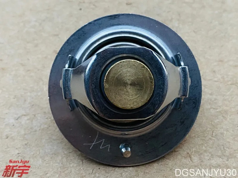 PAJERO V31V32V33V43 L300 P03 THERMOSTAT KIT 88°C MD972903