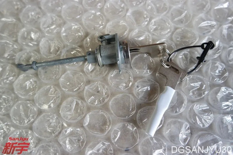 Outlander3 GF0W CYLINDER,FR DOOR LOCK,LH left front door lock core (with two small keys) locks domestic original  6369A158