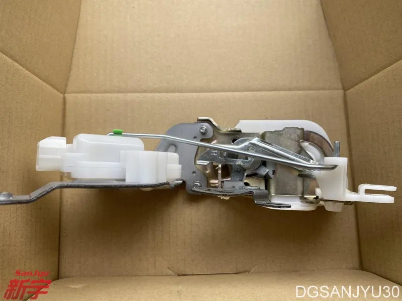 PAJERO3 V60V70V80V90 LATCH,BACK DOOR LATCH,TAILGATE GENUINE 5828A058 5828A056 MY2005-2021