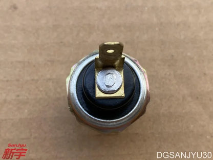 SWITCH,ENG OIL PRESSURE 83530-14030 MD138993 1258A002