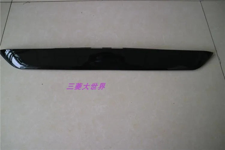 PAJERO V80V90W GARNISH,BACK DOOR LICENSE PLATE,UPR 6430A275XA 6430A274XA 2018-2020