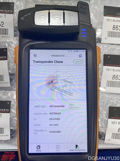 OUTLANDER4 GM0W KEY,KEYLESS OPERATION BLANK 3SWITCH 8637C252 Opening and closing the door remote control