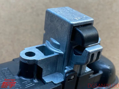 PAJERO3 V70V60 LOCK,GLOVEBOX LID UPPER MR402499 GENUINE