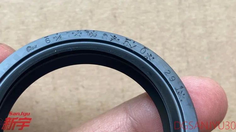 PAJERO V70V60V90V80W OIL SEAL,T/F FRONT OUTPUT SHAFT MD731708 Original 15Z 39.6 52 11 AE