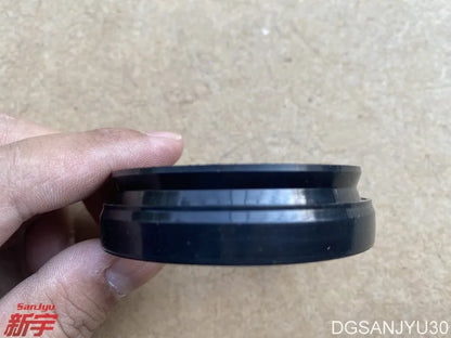 PAJERO IO H77W H76W H65H67W OIL SEAL,FREEWHEEL CLUTCH DIFF SIDE 32062B MB664225