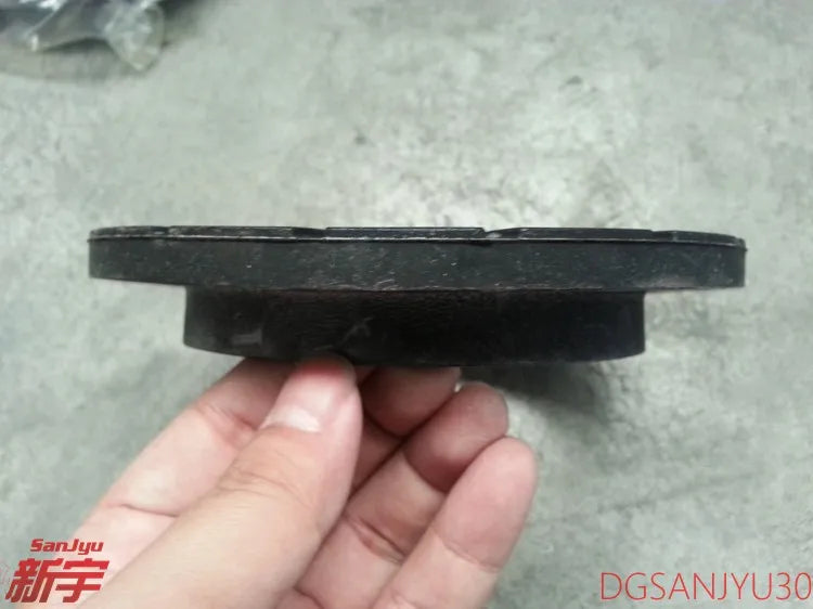 PAJERO3 4 V70V60V80V90W PAD,RR SUSP SPRING,UPPER MR418548