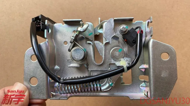 Outlander ASX LATCH,HOOD 5908A106