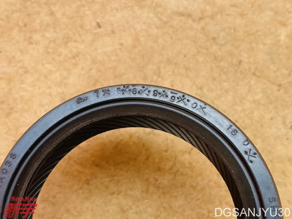 PAJERO V70V60V90V80W OIL SEAL,T/F FRONT OUTPUT SHAFT 3231A038 Original SHR2 39.6 52 11 AE