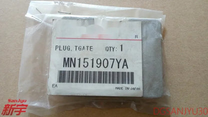 PAJERO4 V80V90W LID,TAILGATE Spare wheel carrier screw cover MN151907YA BEIGE