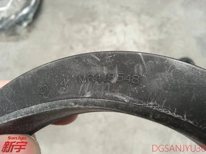 PAJERO3 4 V70V60V80V90W PAD,RR SUSP SPRING,UPPER MR418548