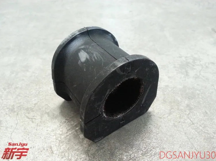 PAJERO3 V60V70W BUSHING,FRONT SUSP STABILIZER MR374520 φ=30