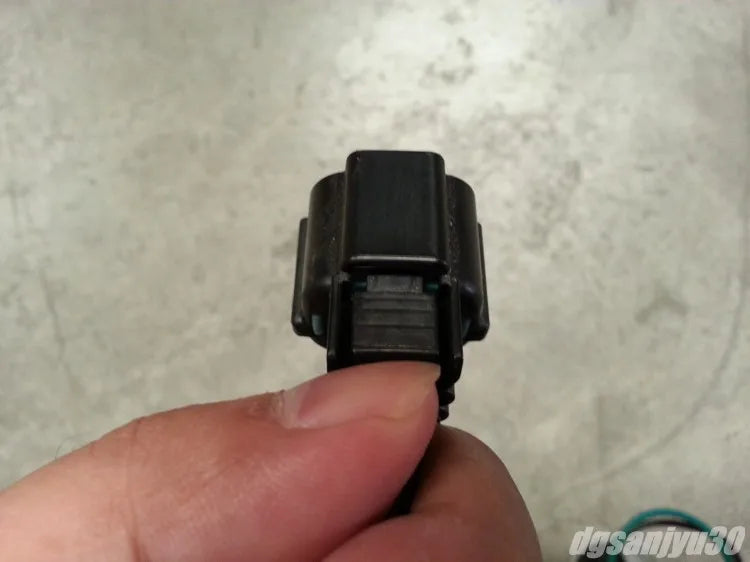 PAJERO4 V90W HARNESS SOCKET,TAIL LAMP 8330A297 GENUIE