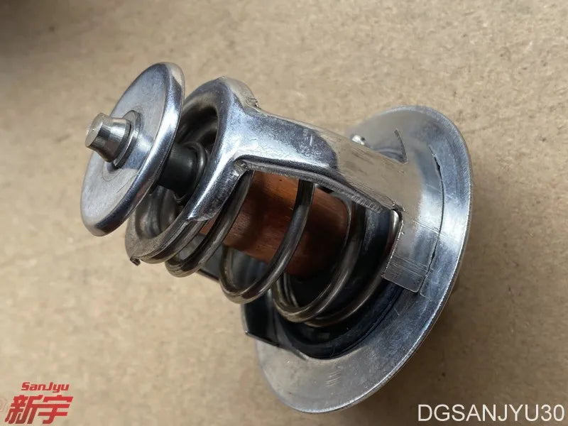 PAJERO V26V36V46V76V66V86V96 L200 K57K77 4M40 ENGINE THERMOSTAT ME200262 ME191593 76.5°C  71.5*55.5mm