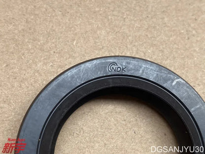 PAJERO V20V30V40V70V60 M/T OIL SEAL,T/F FRONT OUTPUT SHAFT MD712012 Original 15Z 36 52 10 AE