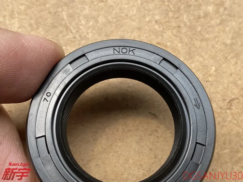 OIL SEAL,NOK AH1314F 25*40*8 FOR NISSAN 32113-M8000