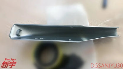 OUTLANDER2 CW0W COVER,ROOF RACK GENUINE SILVER(M)