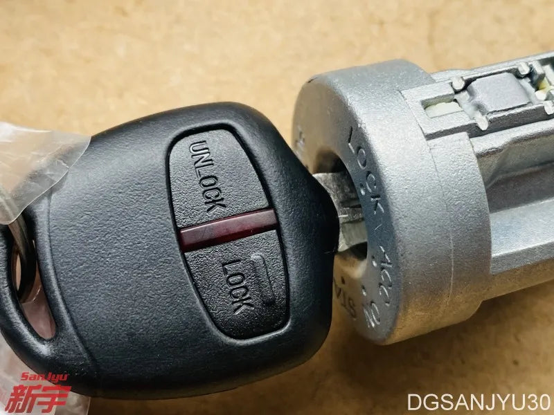 ASX GA0W OUTLANDER3 GF0W CYLINDER,STEERING LOCK 6370B449 Original