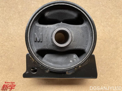 OUTLANDER2 CW0W ASX GA0W LANCER CY0A BRACKET,ENG ROLL STOPPER engine mount glue FRONT MN101386 GENUINE