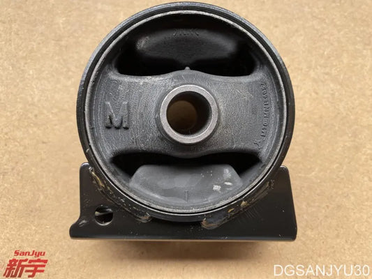 OUTLANDER2 CW0W ASX GA0W LANCER CY0A BRACKET,ENG ROLL STOPPER engine mount glue FRONT MN101386 GENUINE