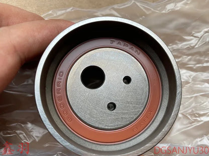 PAJERO V73V93V7577V97 6G72 6G74 6G75 PULLEY,TIMING BELT TENSIONER MD140071 GENUINE