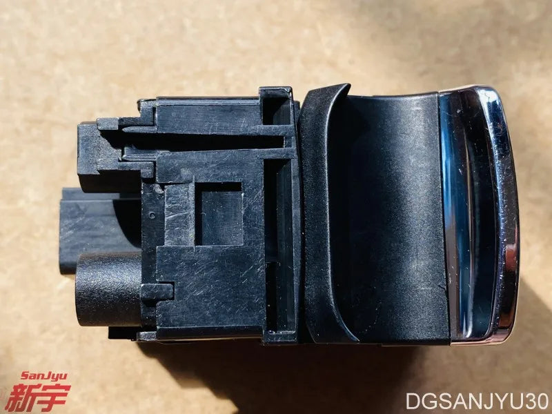 OUTLANDER GF0W GG0W EclipseCross GK0W SWITCH,PARKING BRAKE  8606A033 USED