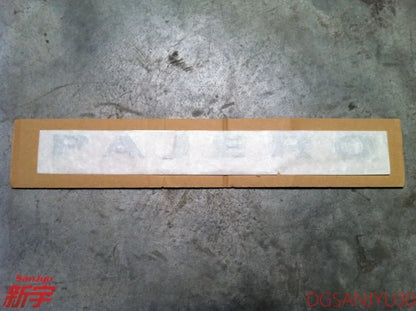 PAJERO V80V90W PAJERO MARK LOGO SILVER 7415A151HA
