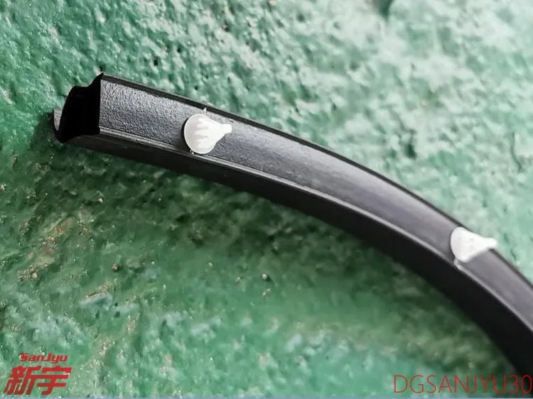 PAJERO3 V70W V60W WEATHERSTRIP,BACK DOOR OPENING MR437186 MR437182