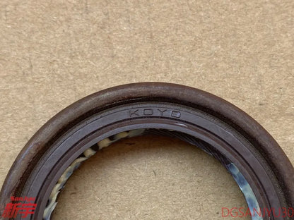 PAJERO V31V32V33V43V45 IO H65H77H66 L400 OIL SEAL,A/T OIL PUMP BODY MR581104(MD951338)