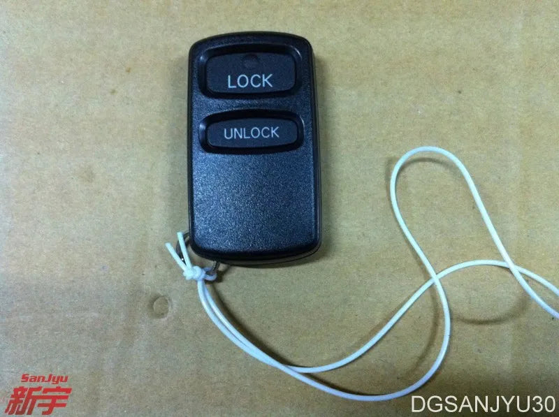 PAJERO3 V70V60W TRANSMITTER,KEYLESS ENTRY MN141439 GENUINE