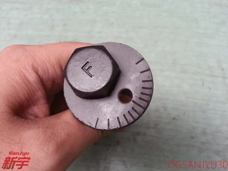 PAJERO3 V70V60W BOLT,FRONT SUSP LOWER ARM MR418673 GENUINE