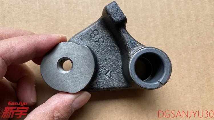 PAJERO3/4 MK3/4 V70W V60W V90W V80W ARM,TIMING BELT TENSIONER MD151401