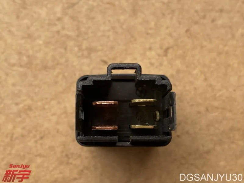 PAJERO V70V90 IO H77W RELAY,ENG CONTROL  RELAY,ENG CONTROL MR312504