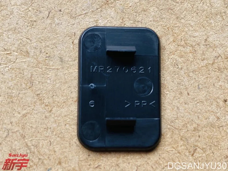 CAP,FR DOOR ARMREST OUTLANDER2/3 CW0W GF0W ASX GA0W BLACK 26.5*18mm MR655240 GENUINE 1pcs