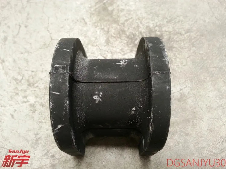 PAJERO3 4 V70V60V80V90W BUSHING, REAR SUSP STABILIZER  MR418547 φ=24