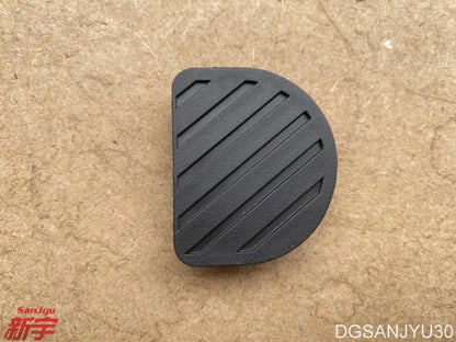 OUTLANDER ASX LANCER FOOTREST CAP MR206570