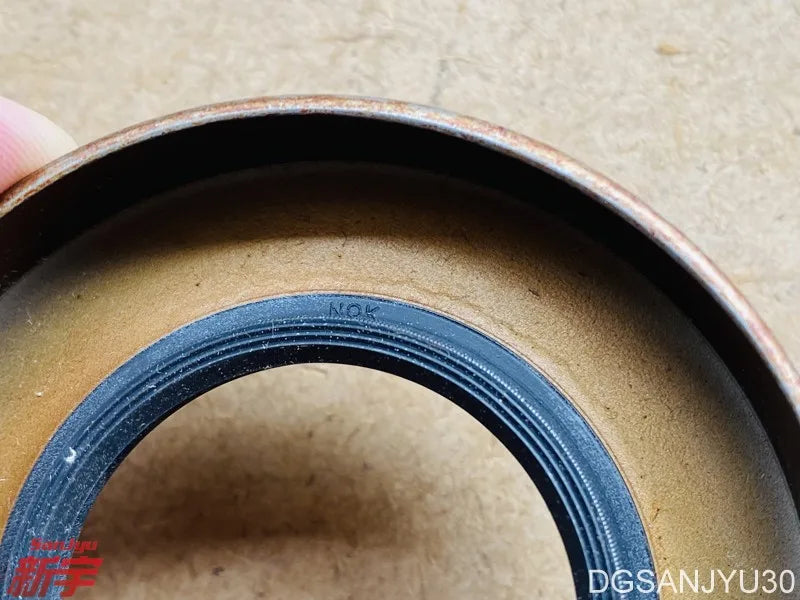PAJERO IO H77H76 EVO LANCER OIL SEAL,FR DIFF DRIVE PINION MB393929