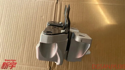 ECLIPSECROSS BRACKET,T/M MOUNTING BODY SIDE CVT 2910A341