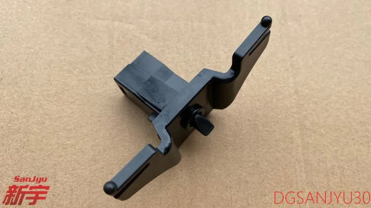 OUTLANDER CU0W CW0W GF0W PAJERO3 4 V70V90W EVO9 PAJERO io HOOK,FUEL FILLER LID MR303200