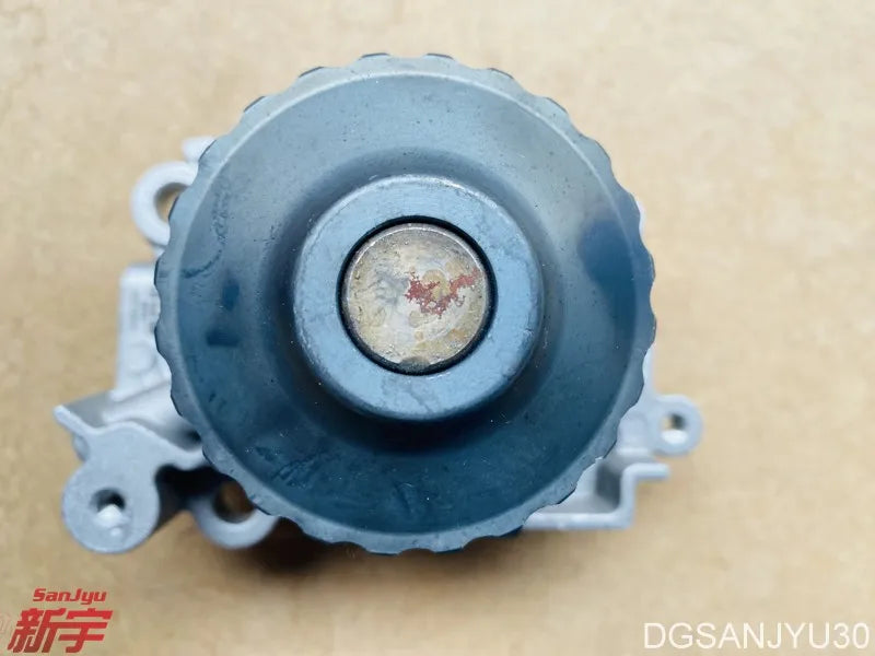 PAJERO IO H77W 4G94ENGINE WATER PUMP ASSY MD309756