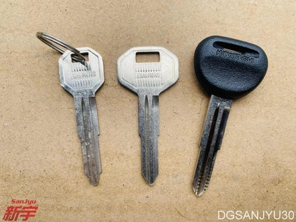 PAJERO V30W V20W KEY3 Straight iron key 3pcs
