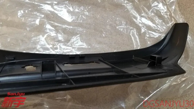 OUTLANDER GF0 COVER,FRONT SEAT SIDE SHIELD,LH or RH LEFT POWER MY2007-2019