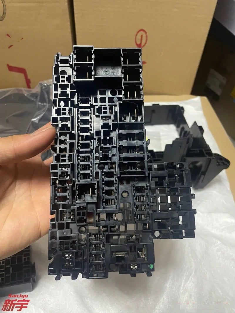 Outlander3 BOX ASSY,RELAY, 2013-2021