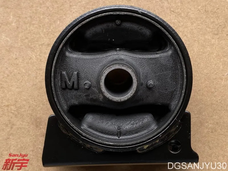 OUTLANDER2 CW0W ASX GA0W LANCER CY0A BRACKET,ENG ROLL STOPPER engine mount glue FRONT MN101386 GENUINE